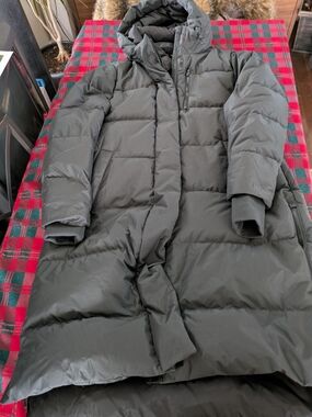 Men's Black Long Puffer Coat with Hood